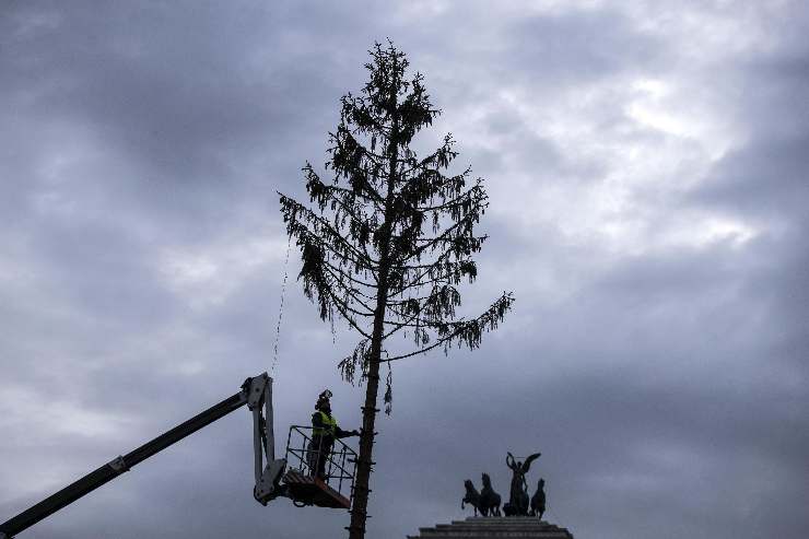 Spelacchio montato a Roma generò molte polemiche