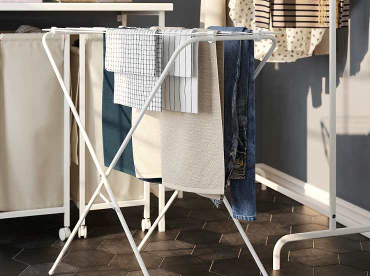 Lo stendibiancheria jaell di Ikea